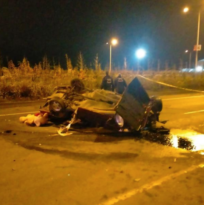 Rize’de polisten kaçarken takla atan otomobilin kaza anı güvenlik kamerasında
