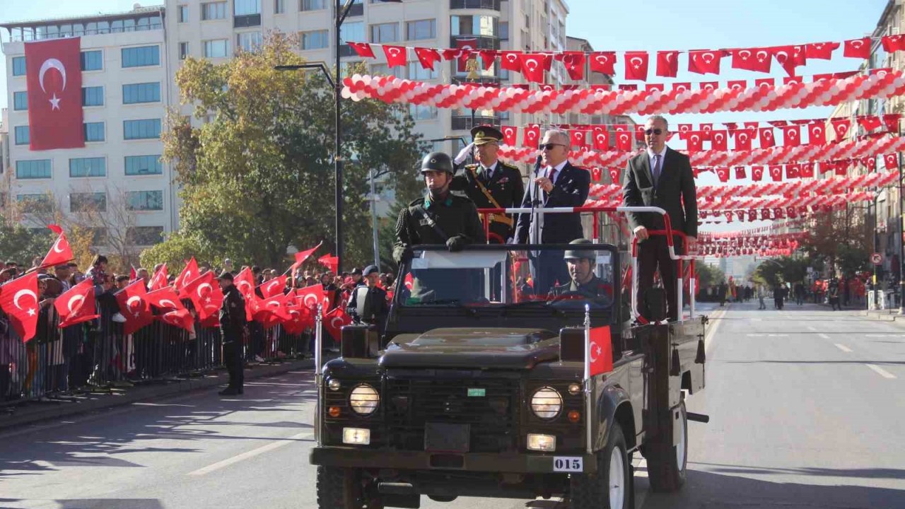 Cumhuriyet Bayramı Sivas’ta coşkuyla kutlandı