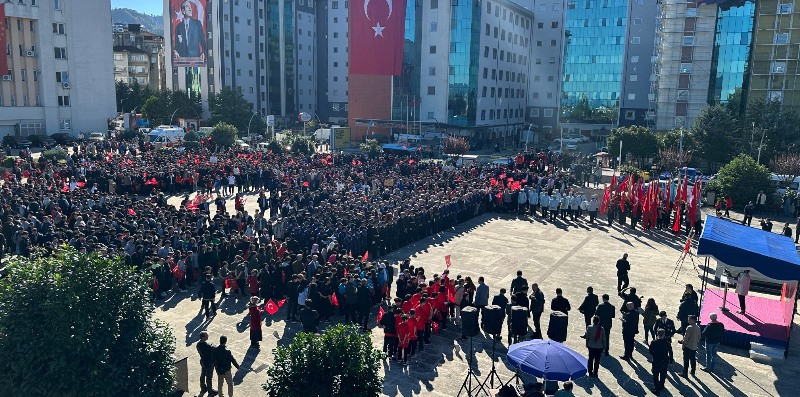 RİZE’DE BAYRAM ÇOŞKUSU