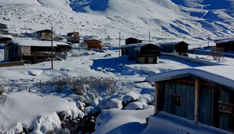 RİZE’DE KARDAN KAPANAN YAYLA YOLLARI AÇILMAYACAK